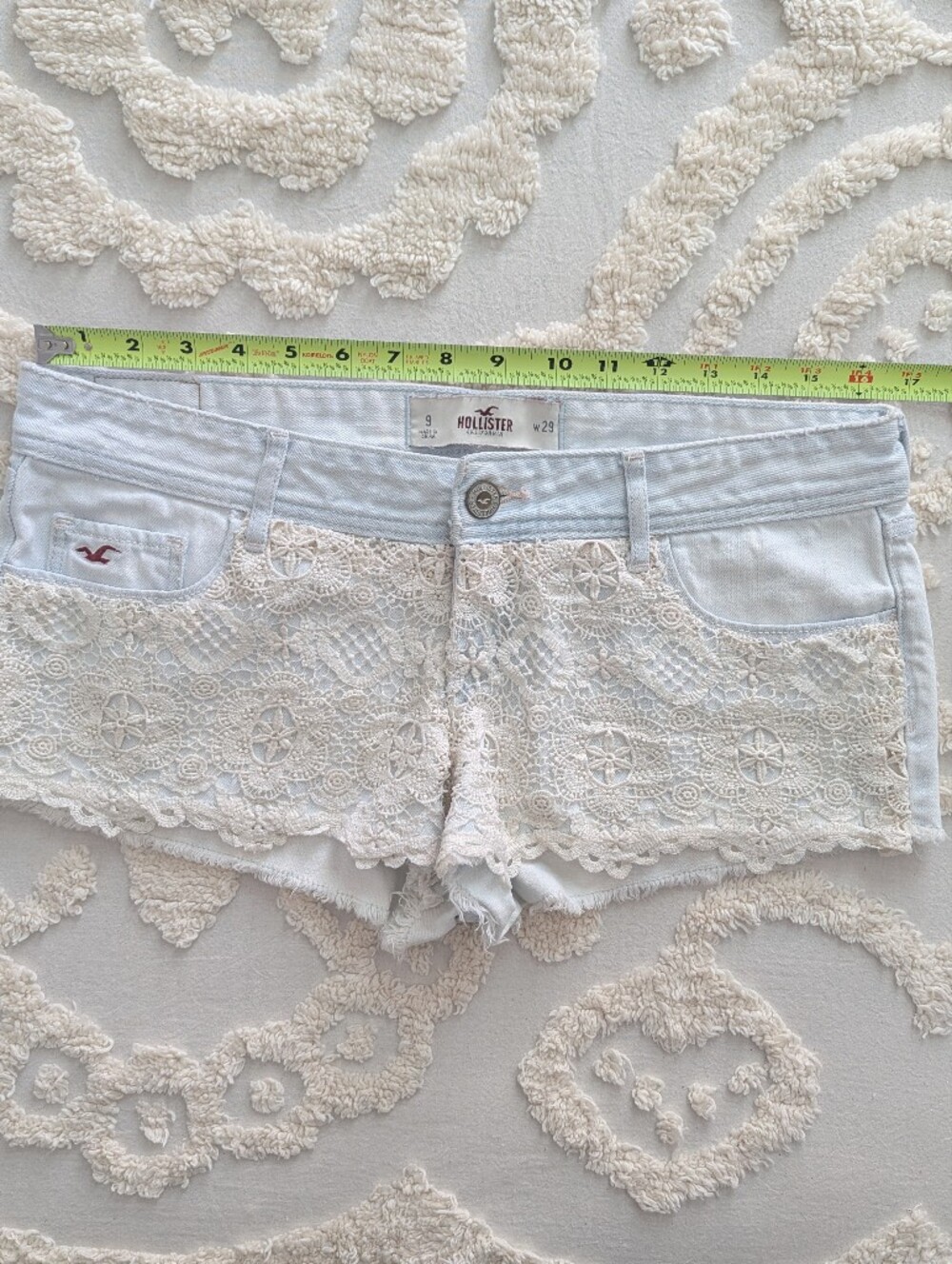 Hollister Low Rise Mini Micro Shorts Denim Jean Crochet Lace Size 9 - Picture 7 of 10